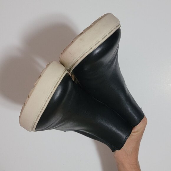 Birkenstock Black and Cream Ankle Boots - Picture 3 of 9